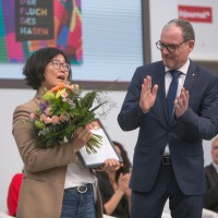 Die Gewinnerin Ki-Hyang Lee bei der Preisübergabe bei der Verleihung vom Preis der Leipziger Buchmesse 2024